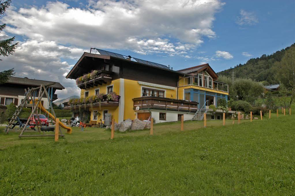 Ferienwohnung Haus Katharina Kaprun Exterior foto